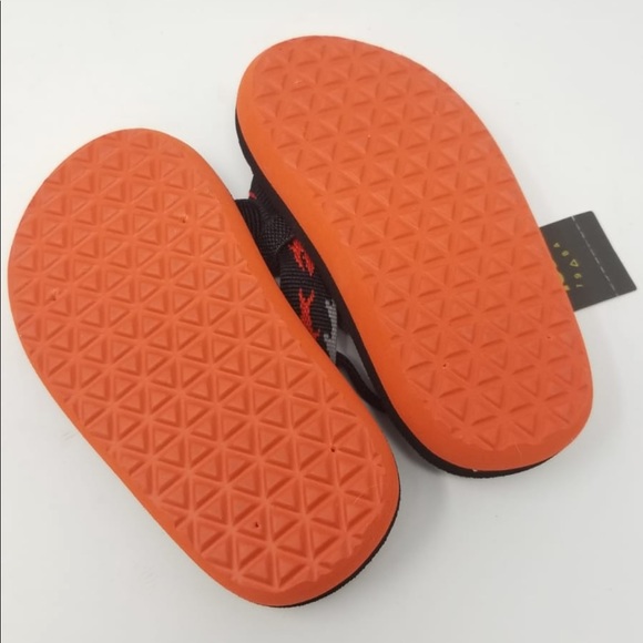 Teva Black & Red Shark Mush II Flip Flops Sandals - Picture 8 of 8